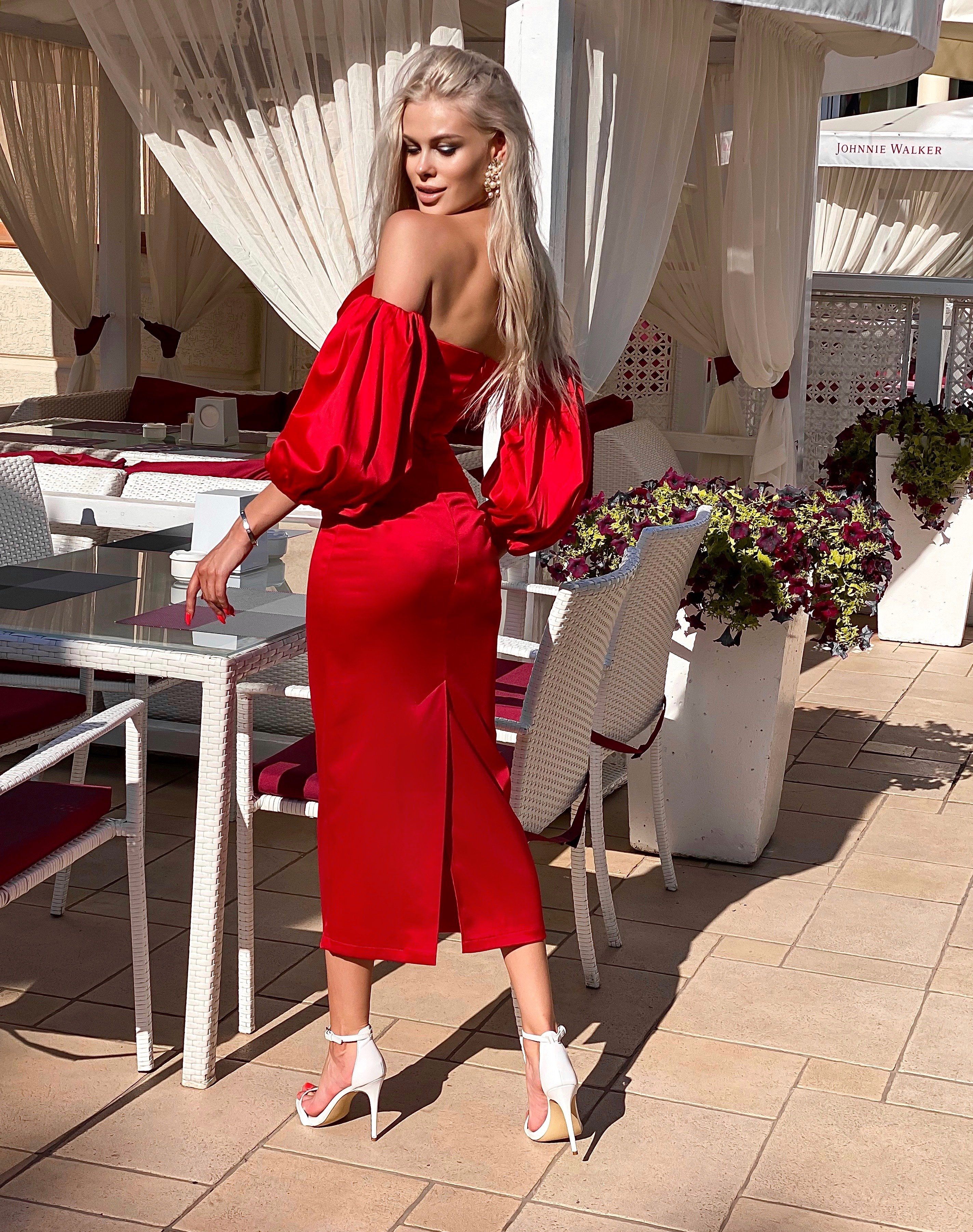 Strapless Puff Sleeves Midi Dress In Red