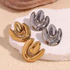 Oval U shape earrings