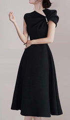 Asymmetric Sleeve PearlS Midi Dress In Black