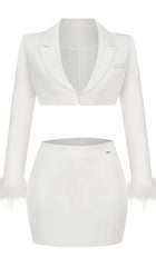 FeaTherS Jacket And Short Skirt In White
