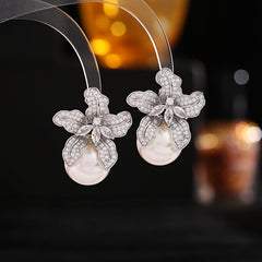 LILY Silver Pearl Earrings