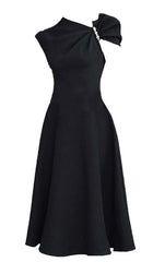Asymmetric Sleeve PearlS Midi Dress In Black