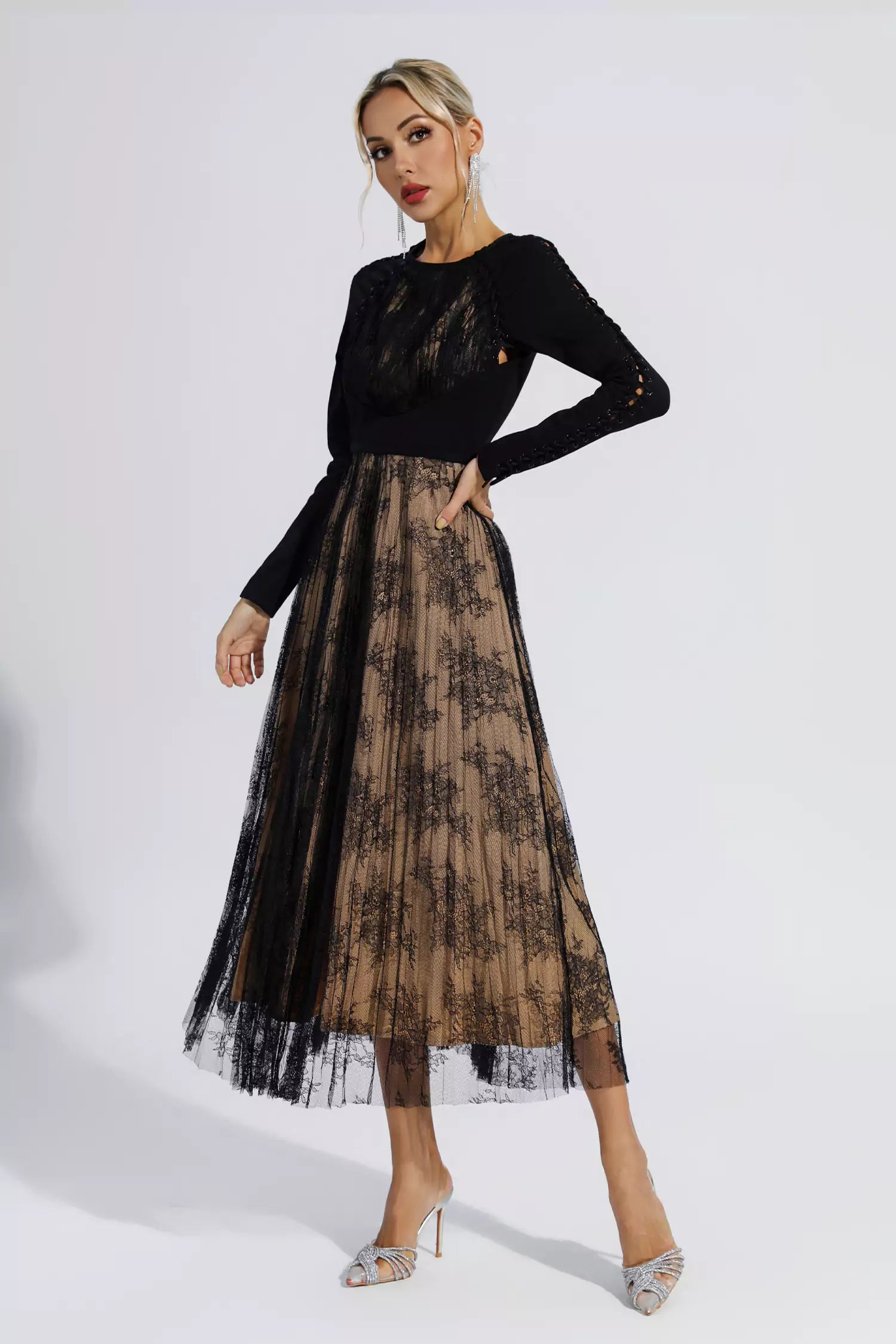 Itzel Black Lace Long Sleeve Maxi Dress