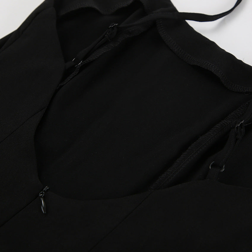 Figurbetontes Kleid mit eckigem Ausschnitt