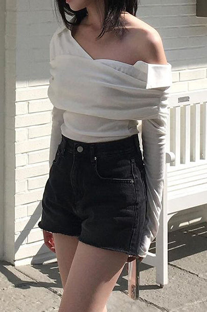 Off-Shoulder Colorblock Long-Sleeved Slim-Fit T-shirt