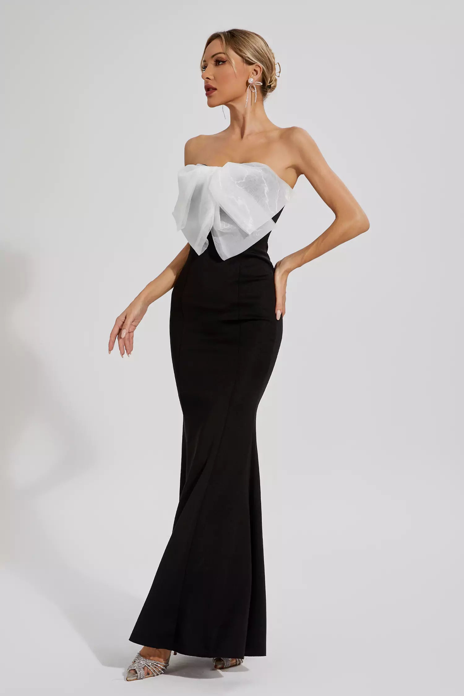 Paisleigh Black White-bow Mermaid Dress