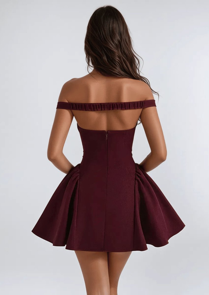 Schulterfreies Minikleid