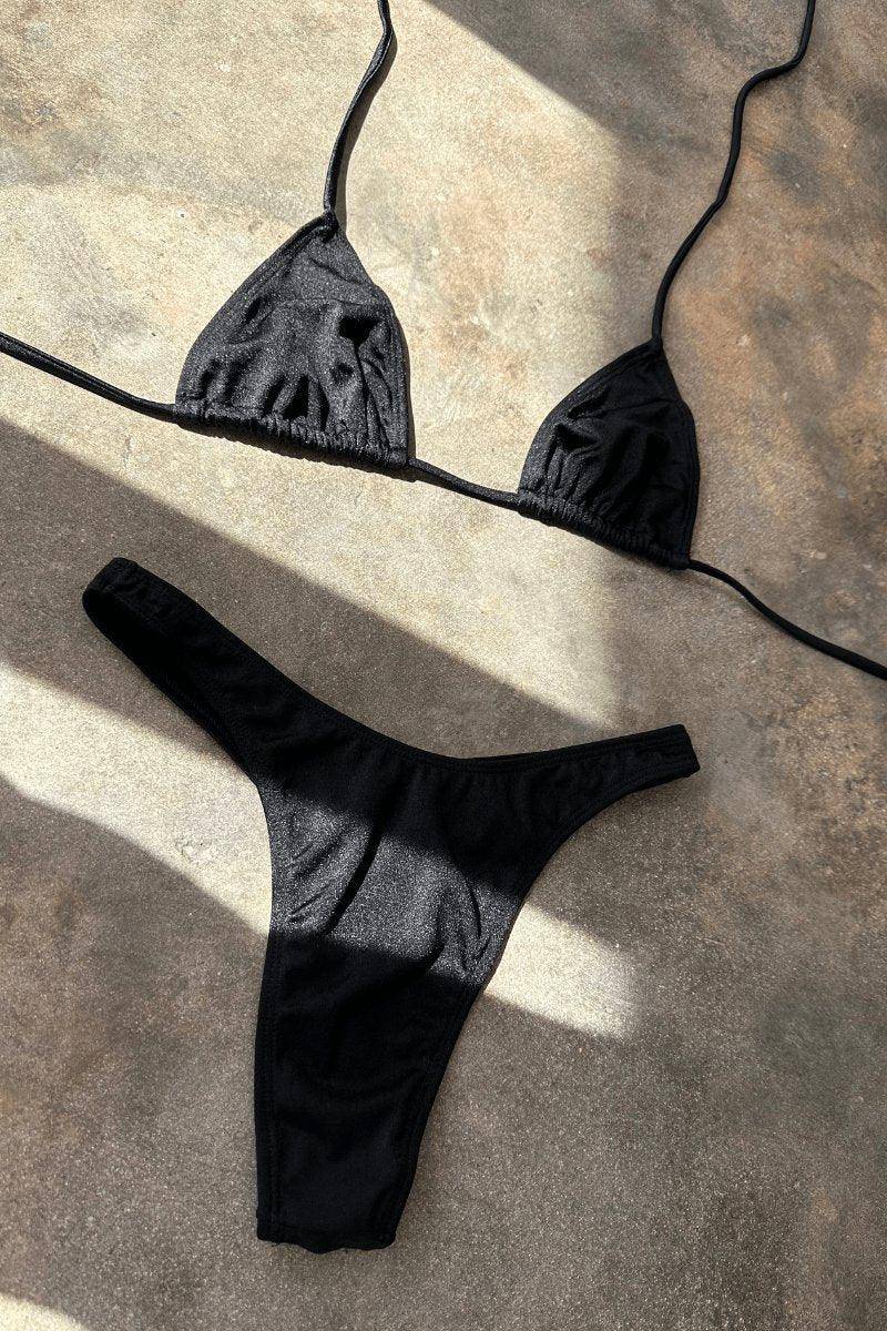 EINFARBIGER BIKINI MIT HOHER TAILLE