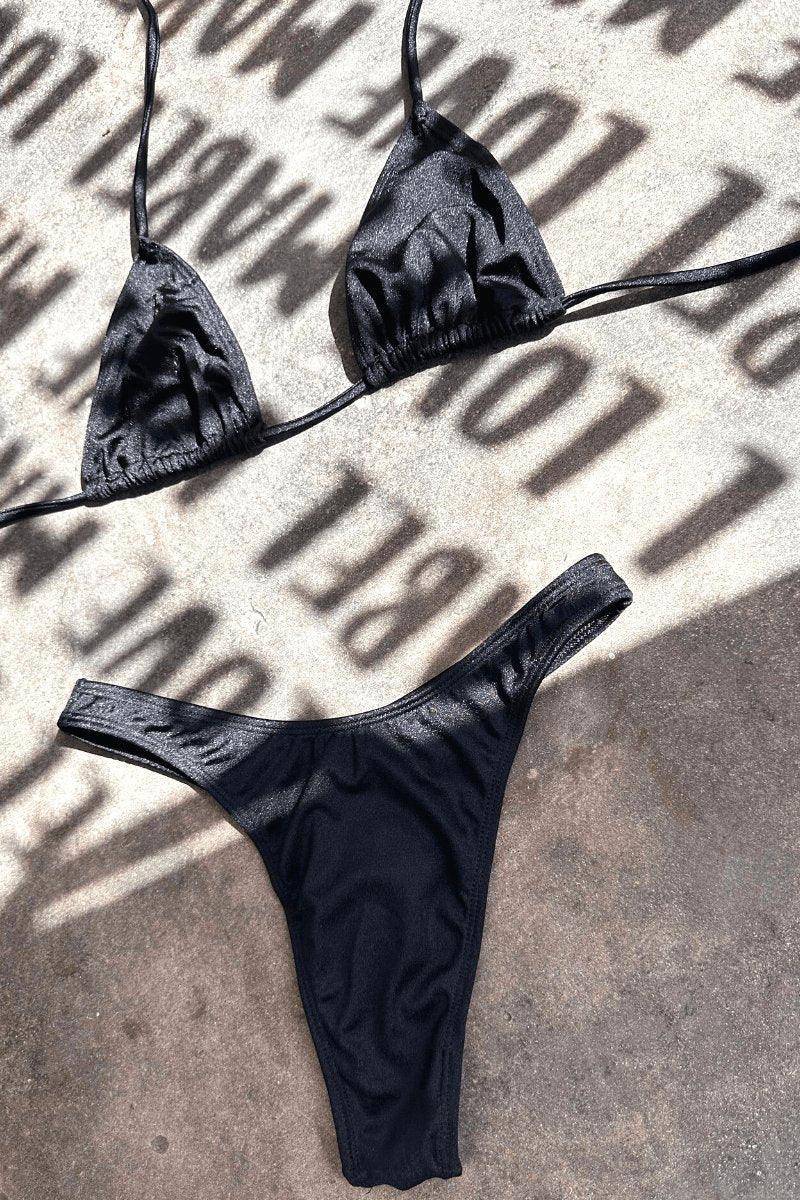EINFARBIGER BIKINI MIT HOHER TAILLE