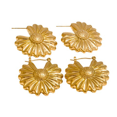 Sunlit Daisy Hoop Earrings