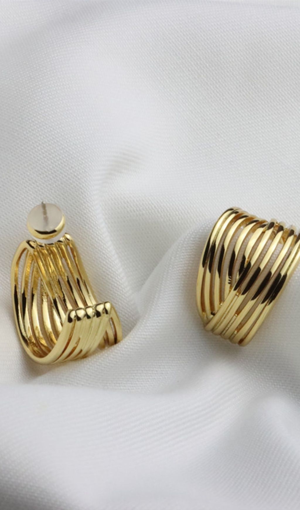 18K Gold C-Shaped STUD Earrings